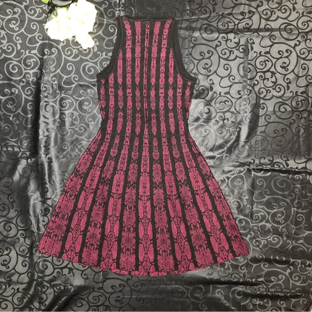 ⭐️NEW⭐️White House Black Market (WHBM) Sleeveless Python-Print Sweater Dress - Picture 8 of 13